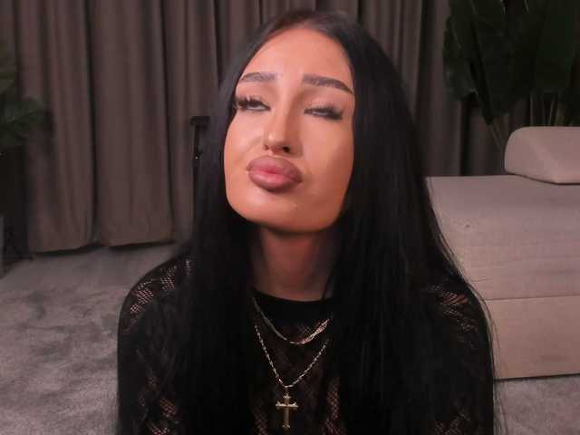 EmeraldKat's BongaCams show and profile