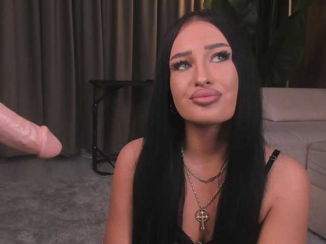 EmeraldKat's BongaCams show and profile