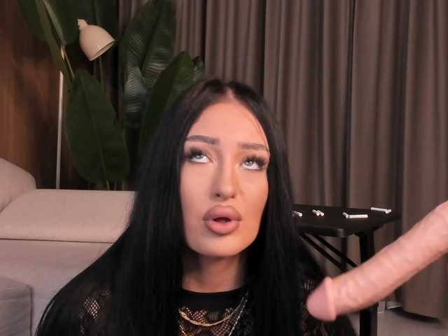 EmeraldKat's BongaCams show and profile