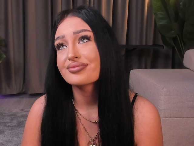 EmeraldKat's BongaCams show and profile