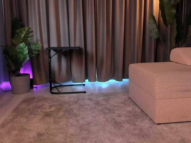 EmeraldKat's BongaCams show and profile