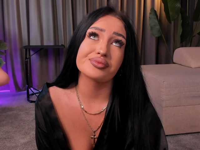 EmeraldKat's BongaCams show and profile