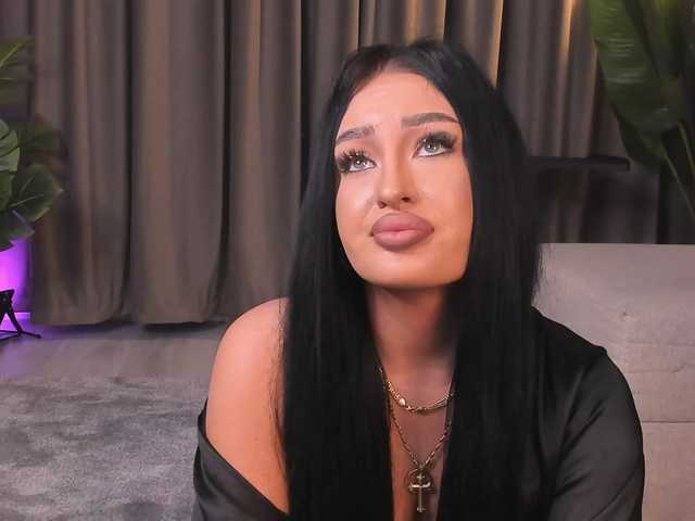 EmeraldKat's BongaCams show and profile