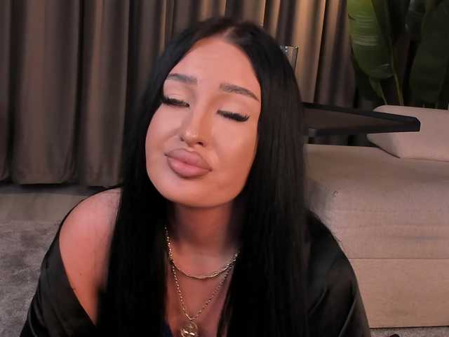 EmeraldKat's BongaCams show and profile