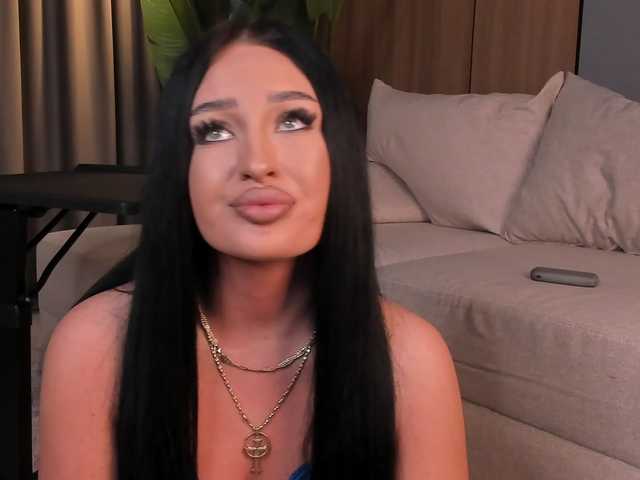 EmeraldKat's BongaCams show and profile