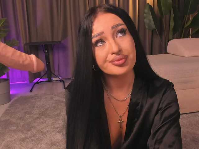 EmeraldKat's BongaCams show and profile