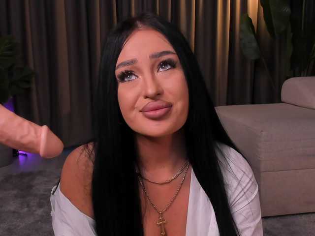 EmeraldKat's BongaCams show and profile