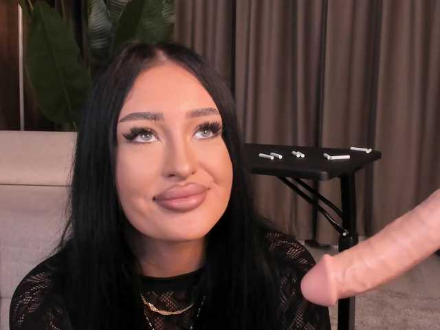 EmeraldKat's BongaCams show and profile