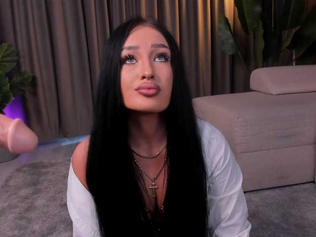 EmeraldKat's BongaCams show and profile