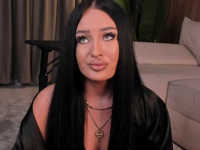 EmeraldKat's BongaCams show and profile