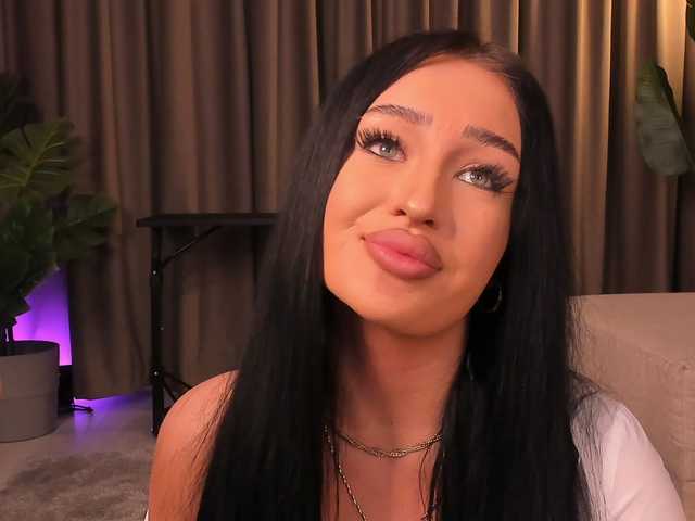 EmeraldKat's BongaCams show and profile