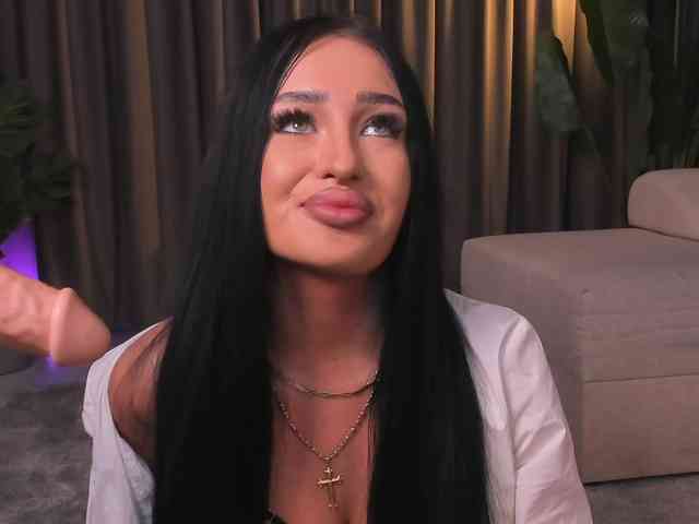 EmeraldKat Live Webcam on BongaCams