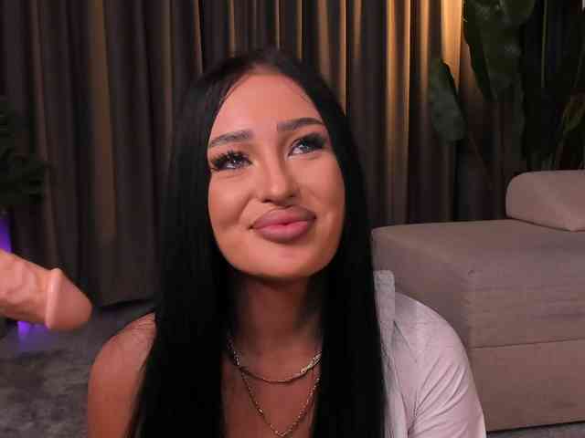 EmeraldKat Live Webcam on BongaCams