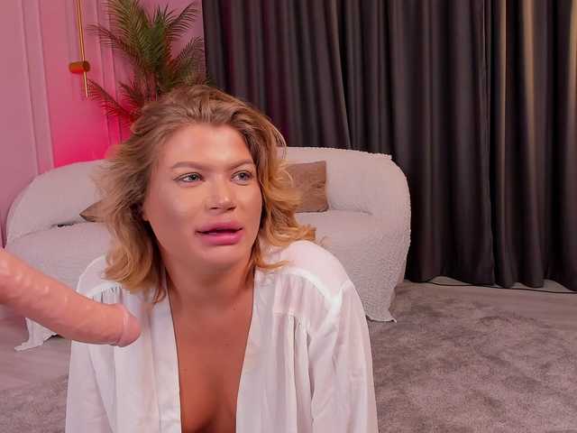 SilverEyesz's BongaCams show and profile