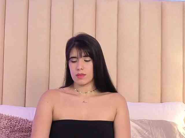 IsisVelvet Live Webcam on BongaCams