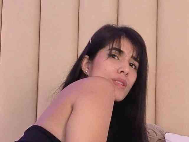 IsisVelvet Live Webcam on BongaCams