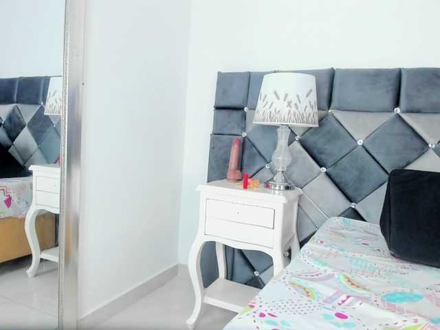 XXXiomara's BongaCams show and profile