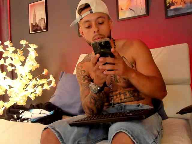 Danielking Live Webcam on BongaCams