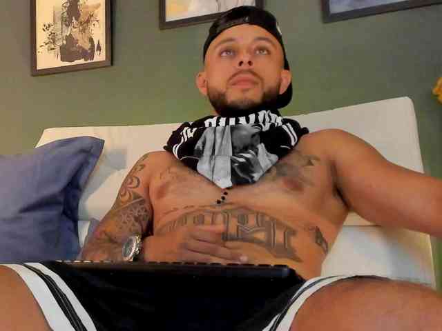 Danielking Live Webcam on BongaCams