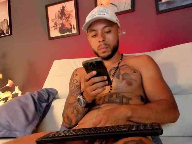 Danielking Live Webcam on BongaCams