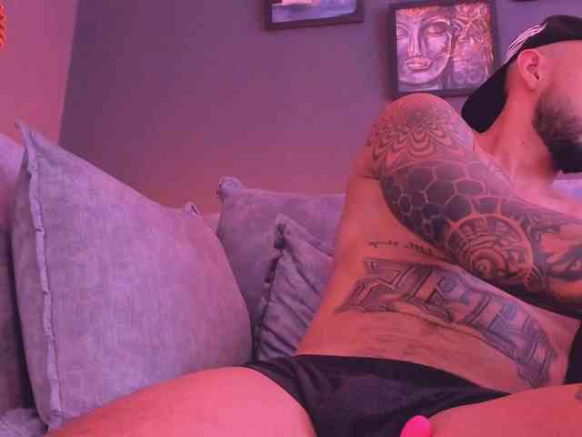 Danielking Live Webcam on BongaCams