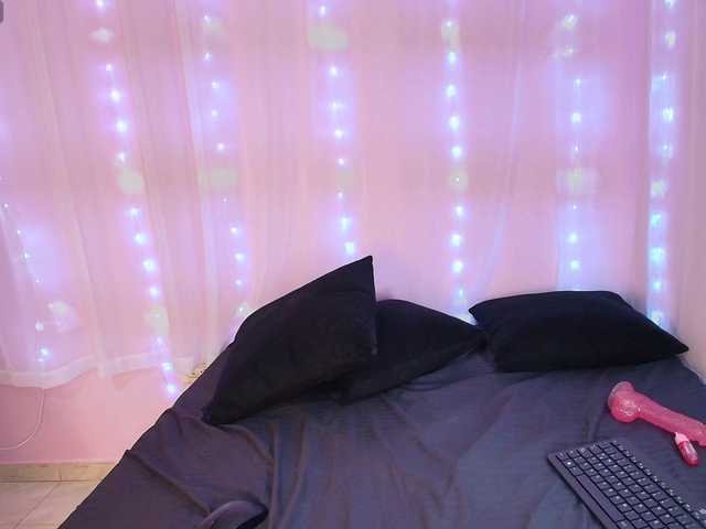 LexyCollins's BongaCams show and profile