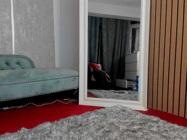 AnyaGlow's BongaCams show and profile