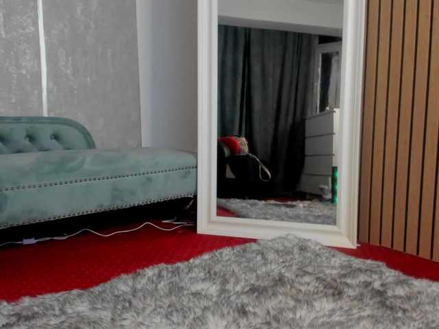 AnyaGlow's BongaCams show and profile