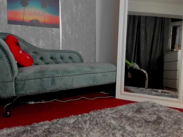 AnyaGlow's BongaCams show and profile