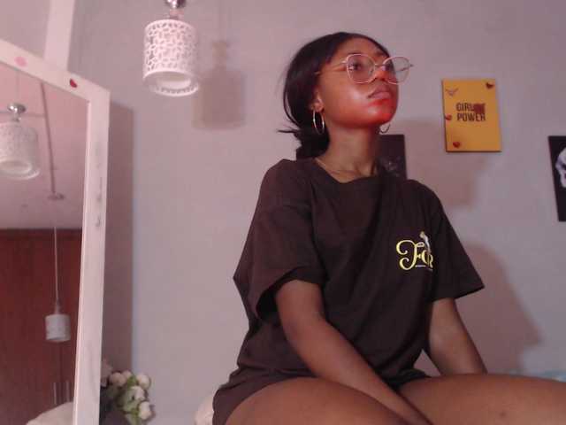 arianna-rossi's BongaCams show and profile