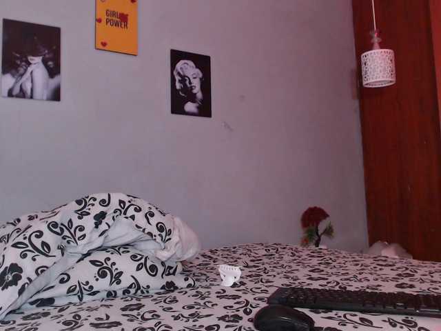 arianna-rossi's BongaCams show and profile