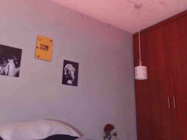 arianna-rossi Live Webcam on BongaCams