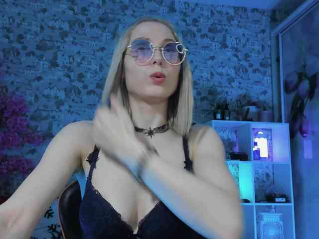 GinaGinaLove Live Webcam on BongaCams
