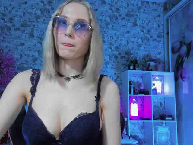 GinaGinaLove webcam