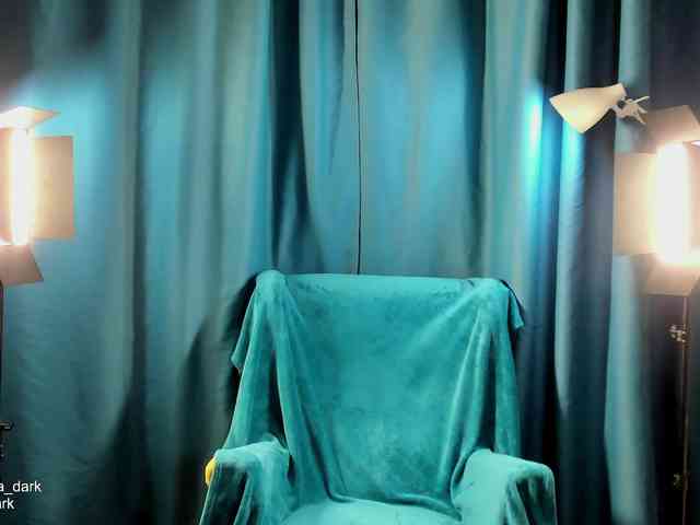 aliska-dark Live Webcam on BongaCams