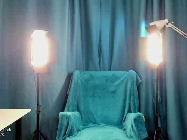 aliska-dark Live Webcam on BongaCams