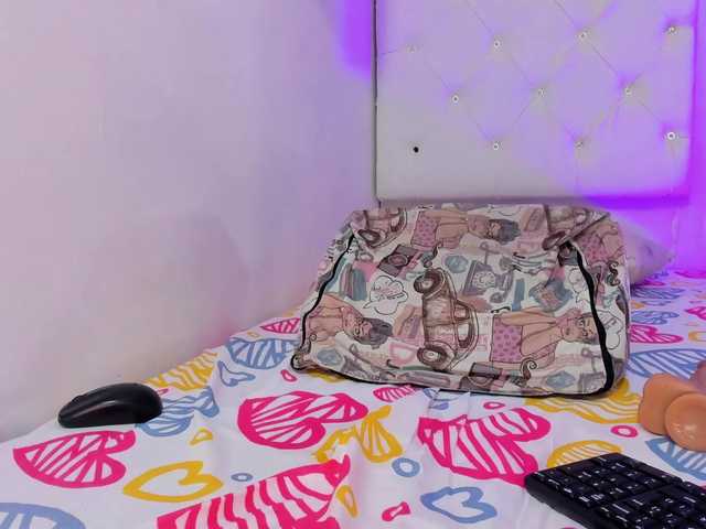 Curly-temptation's BongaCams show and profile