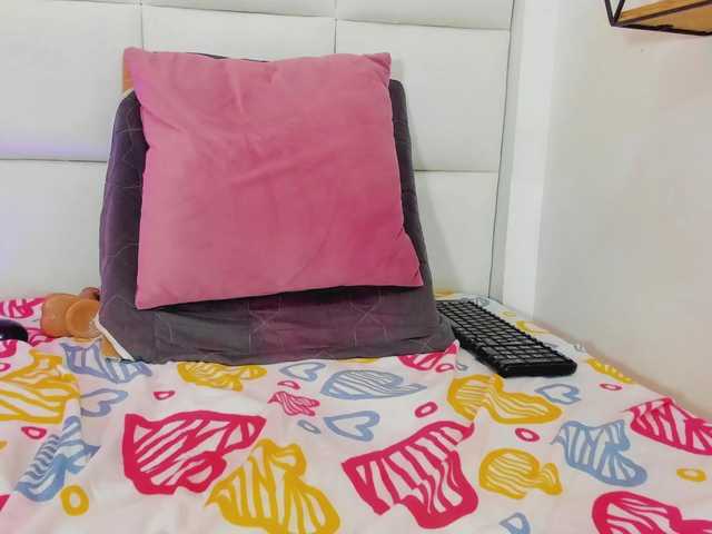 Curly-temptation's BongaCams show and profile