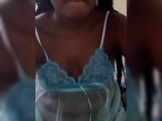 Innocent-Slut webcam