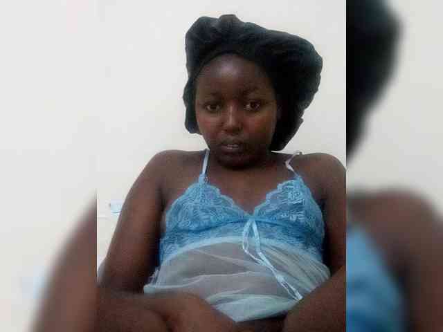 Innocent-Slut webcam