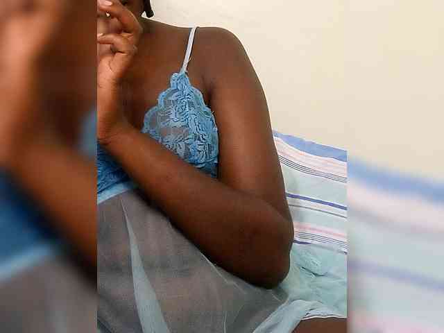 Innocent-Slut webcam