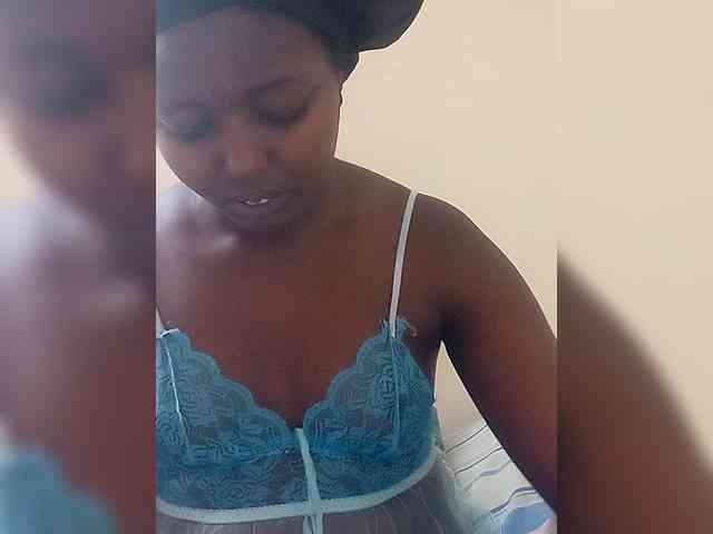 Innocent-Slut webcam