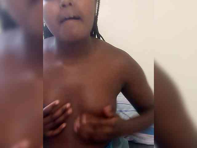 Innocent-Slut webcam