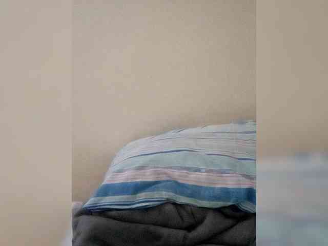 Innocent-Slut webcam