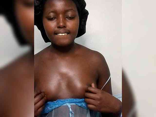 Innocent-Slut webcam