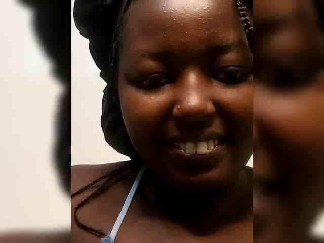 Innocent-Slut webcam