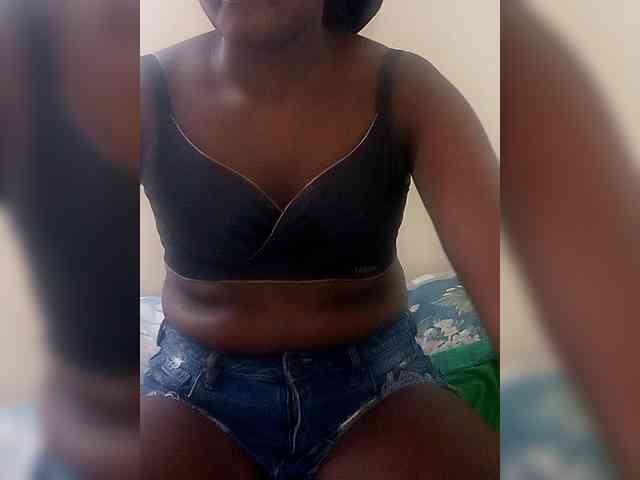 Innocent-Slut webcam