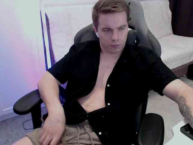 Bazaru-Jackson Live Webcam on BongaCams