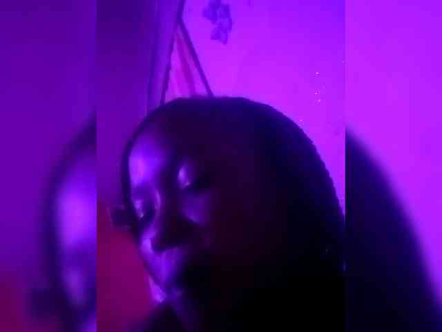 Brownpaper Live Webcam on BongaCams