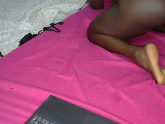 cherry96's BongaCams show and profile